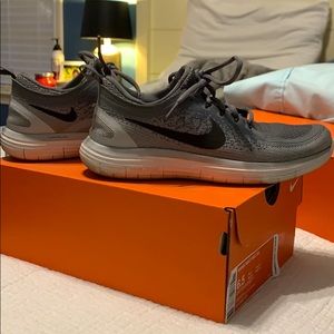 Women’s Nike free runs